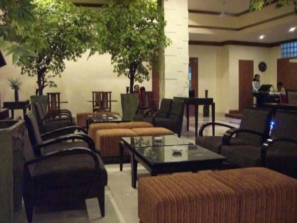Amans Hotel Ambon Exterior photo